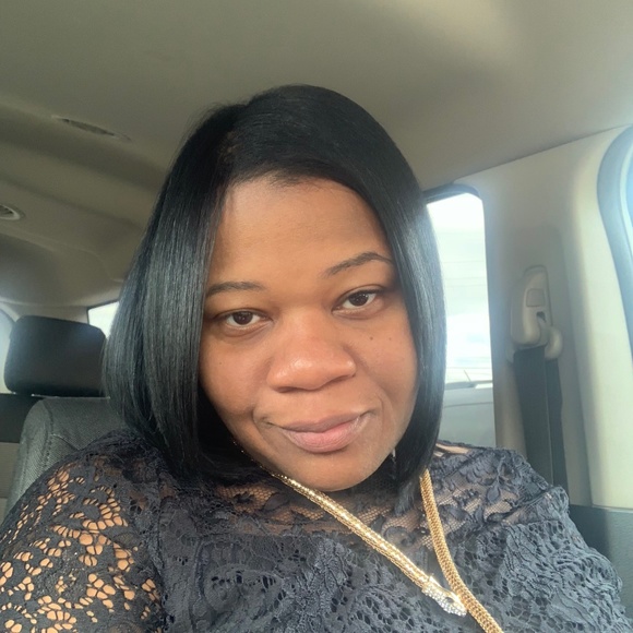 Meet your Posher, Alicia - Picture 1 of 1